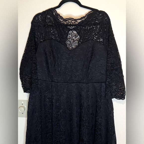 Size 20 Torrid Midi Lace Dress - Picture 5 of 7